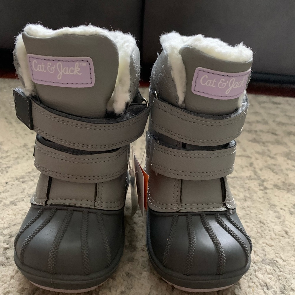 Cat & Jack toddler snow boots 5T